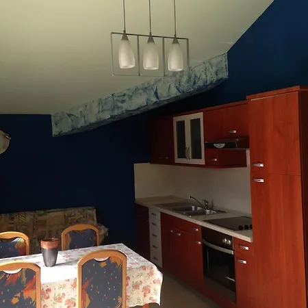 公寓 克里斯蒂娜别墅公寓 *